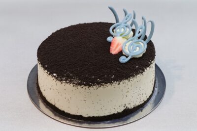 Cookies n Crème Cake